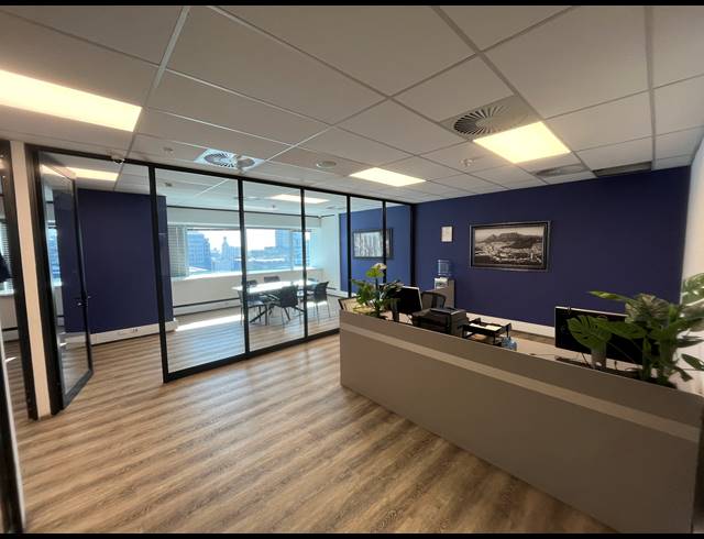 166M² OFFICE TO LET IN FORESHORE